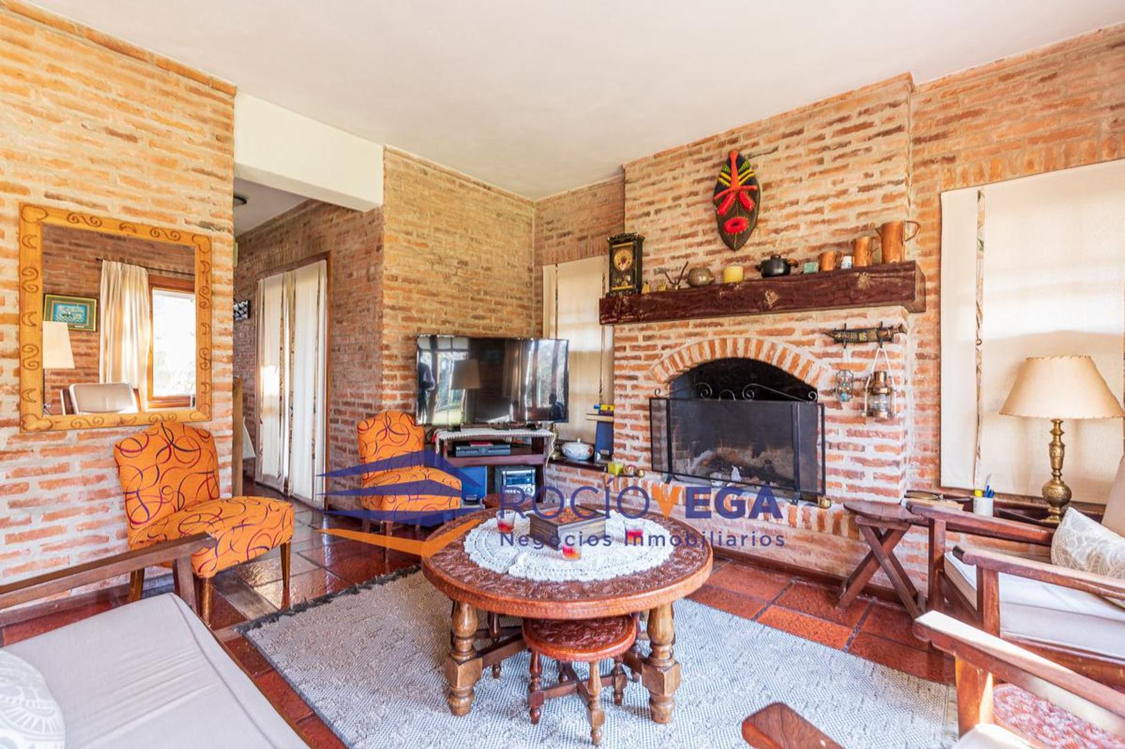 Casa en Venta con 1 cochera