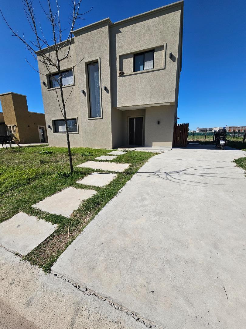 SAN PABLO CASA A ESTRENAR EN 2 PLANTAS