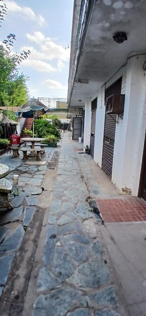 Defensa 1100, Piso 1