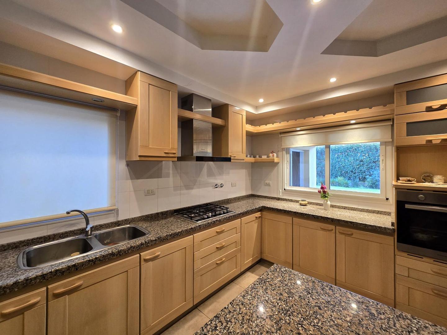 Casa en Venta en Las Almenas, USD 450.000