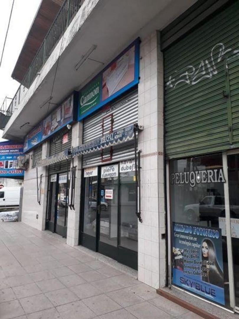 VENTA ESPECTACULAR LOCALES  EN ESQUINA COMERCIALES