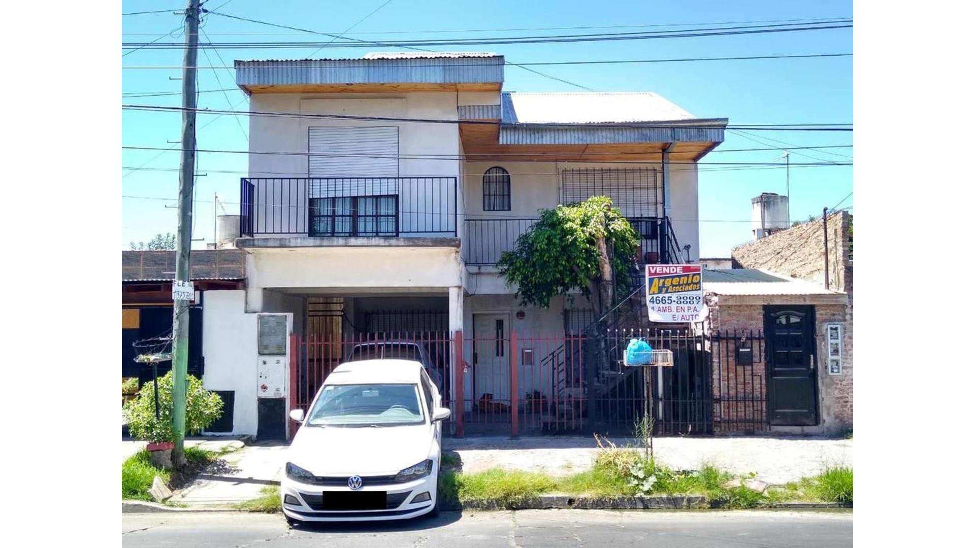 Tipo Casa en 1ºPiso 4 amb, terraza, cochera -  Impecable