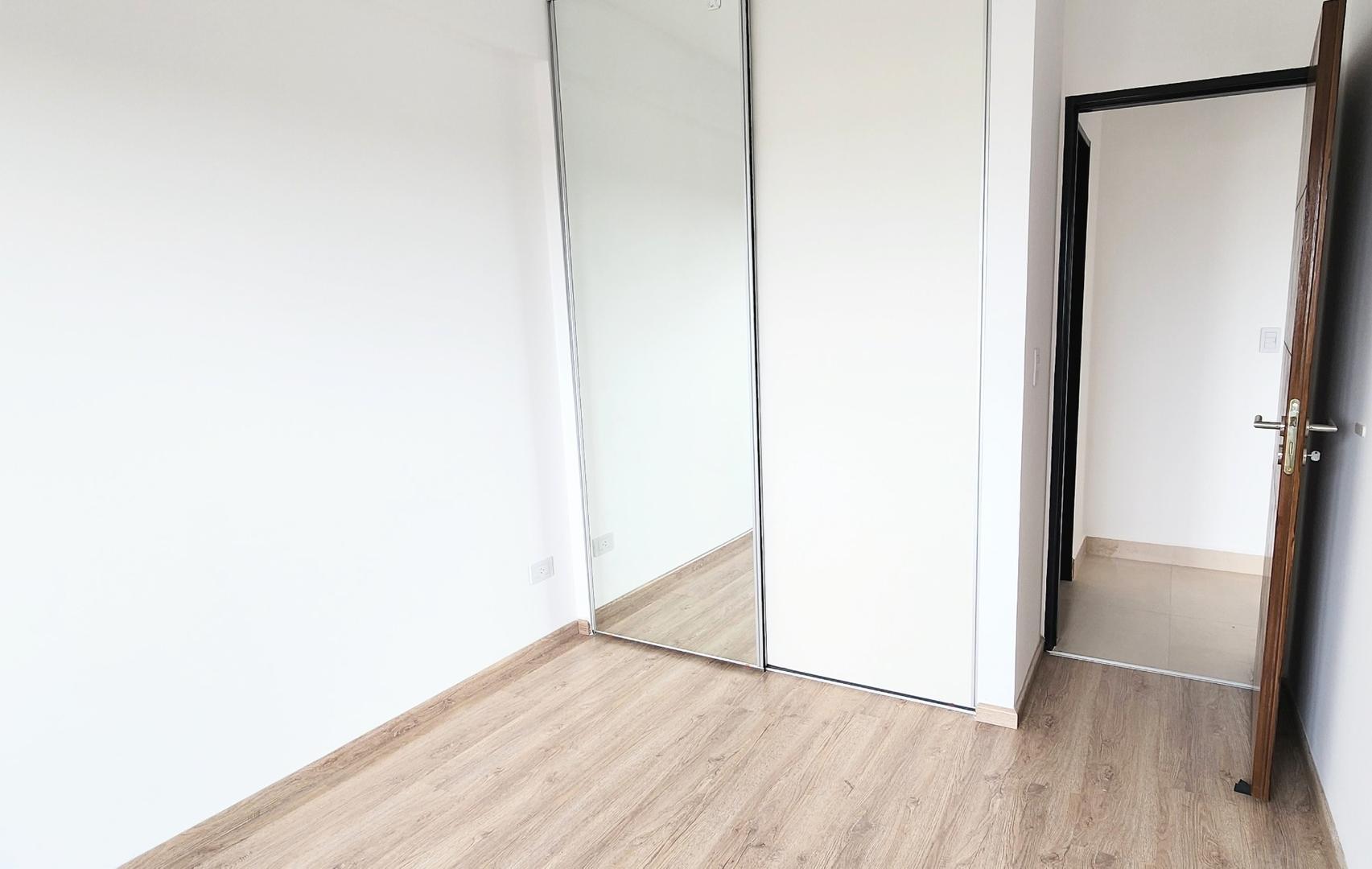 DEPARTAMENTO DE DOS AMBIENTES CON BALCON