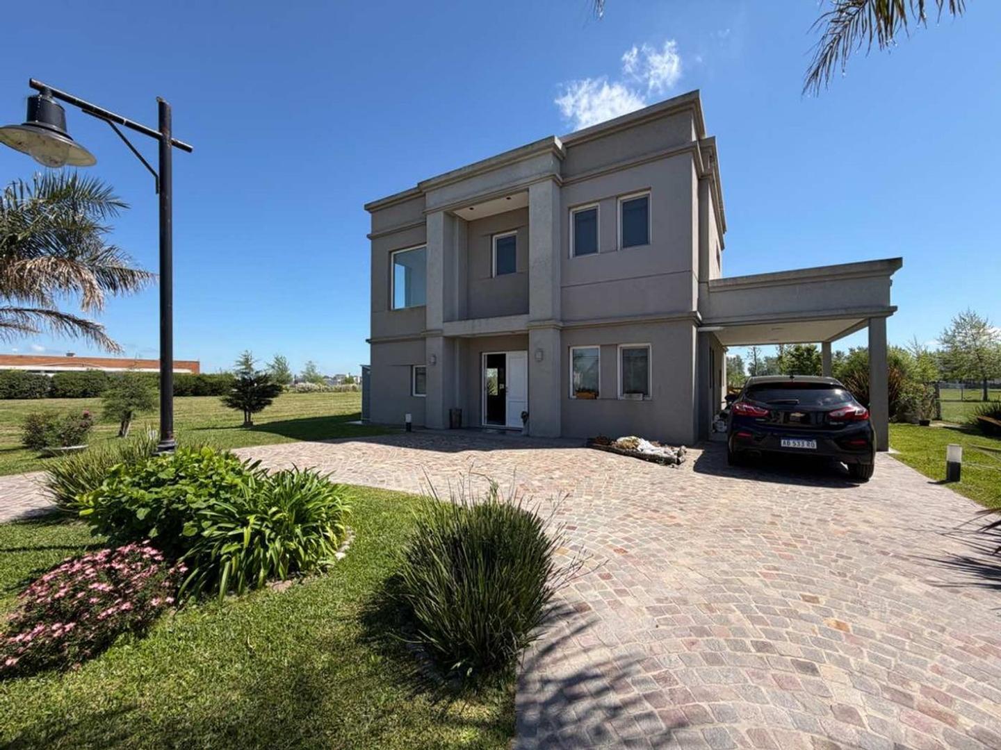 Venta Casa 4 amb, pileta, jardín, Haras del Sur 3