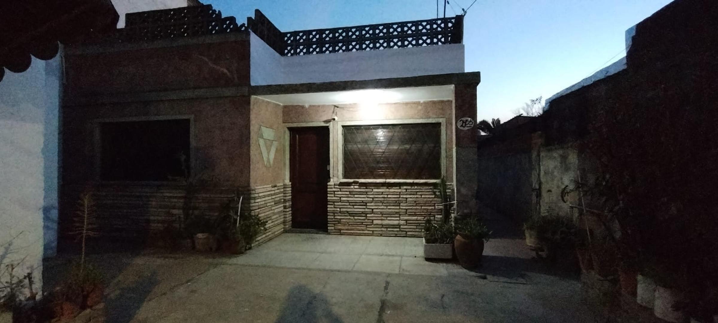 Marconi 2400. El Palomar. Casa 3 ambientes en alquiler