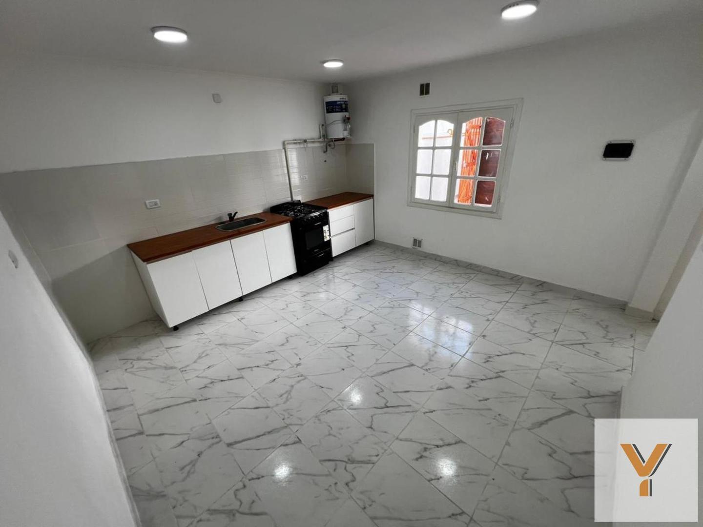 Depto Tipo Casa en Venta de 2 ambientes
