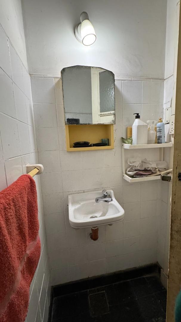 CASA A RECICLAR/DOS LOTES DE TERRENO PARA INVERSION.