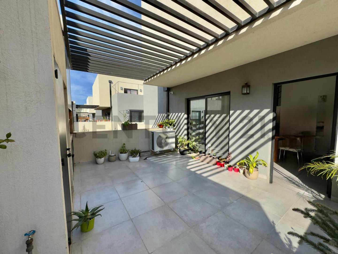 AV. JUAN DOMINGO PERÓN 4100, Piso 0