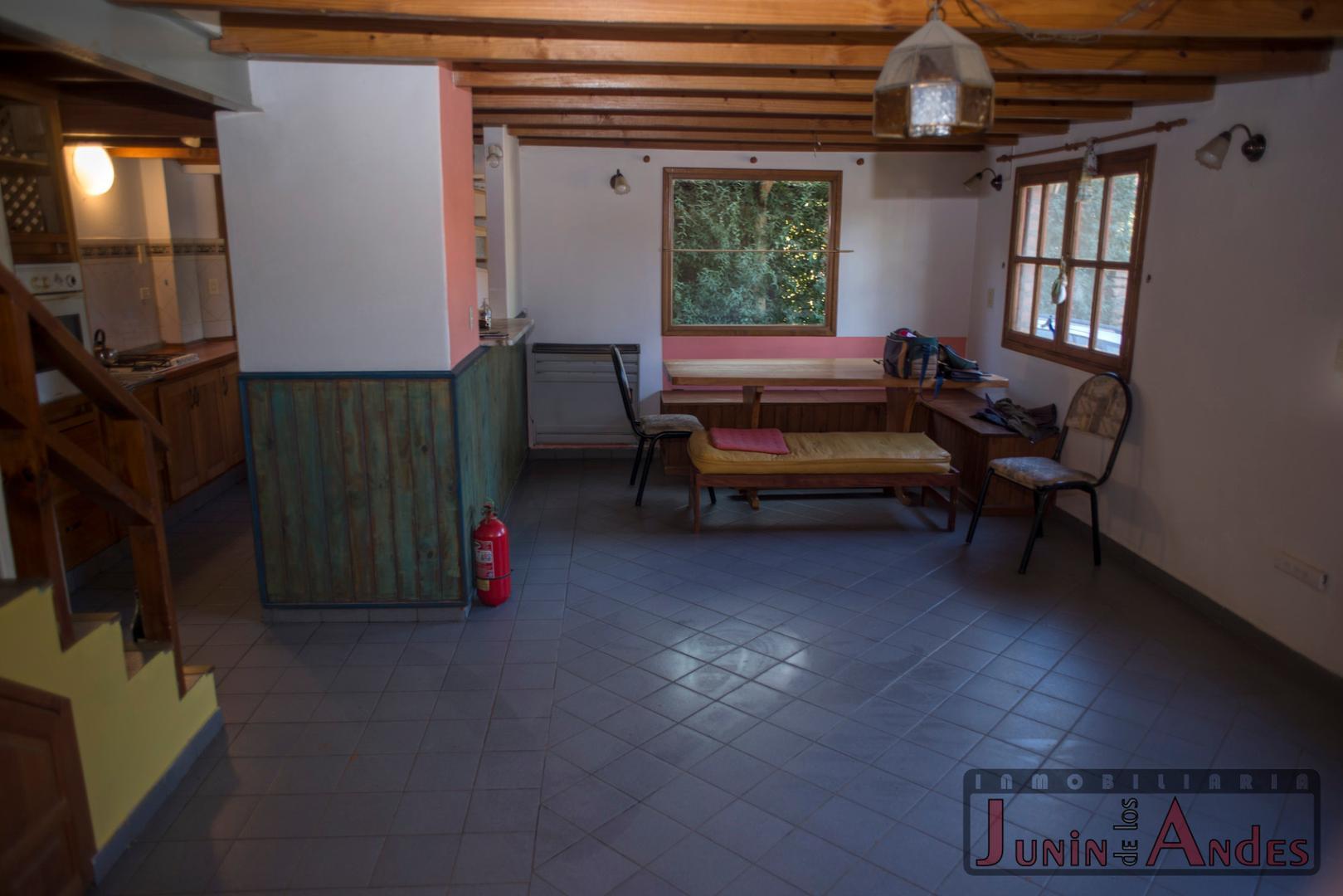 Casa 5 ambientes con 3 baños