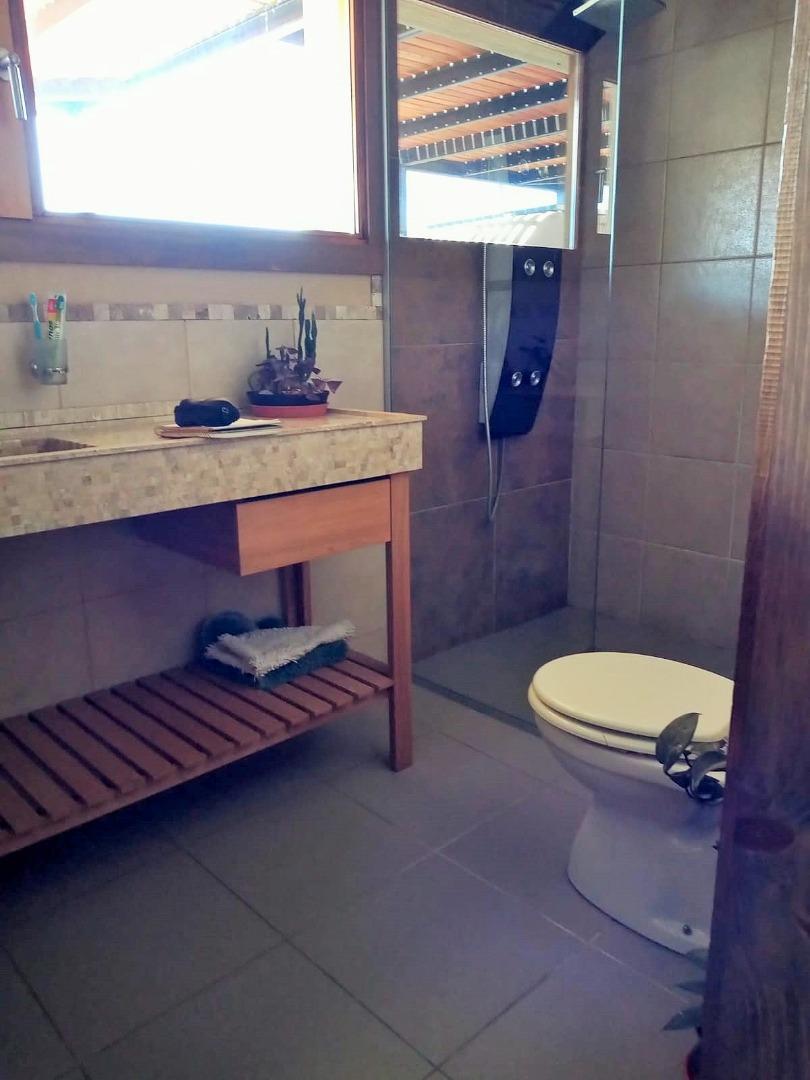 Casa 3 ambientes con 2 baños
