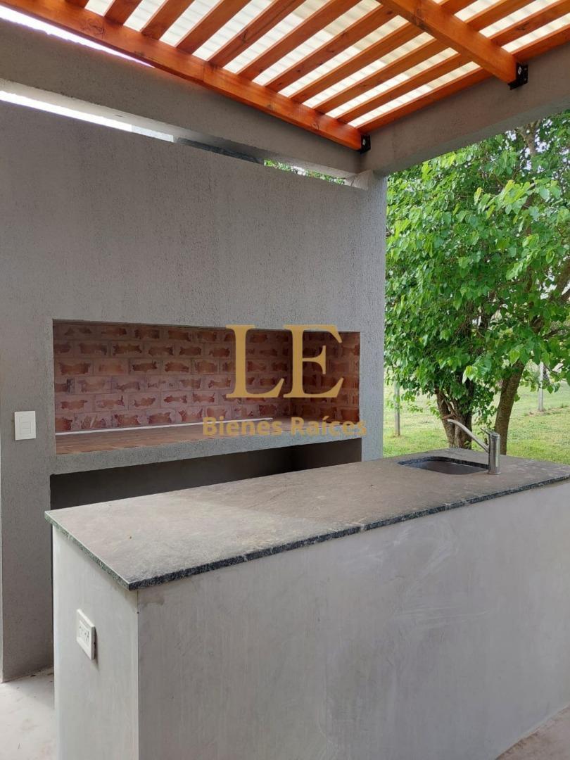 Casa 5 ambientes con 3 baños