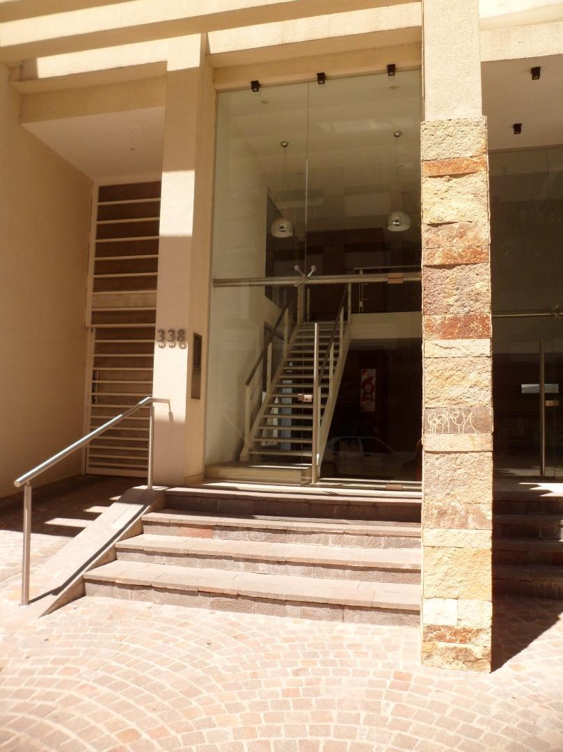 Gran Oportunidad - Dpto 2 amb con cochera - Saenz 338