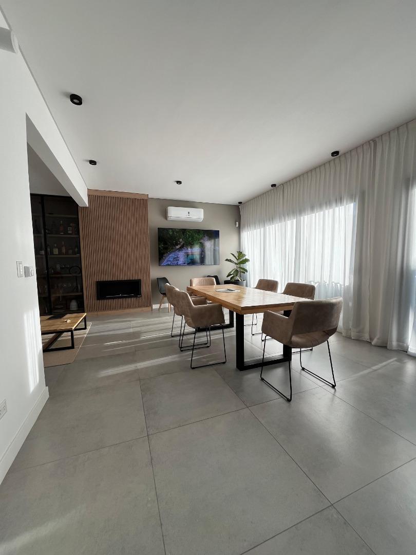 Depto Tipo Casa en Venta en Barrio Parque Leloir, USD 395.000