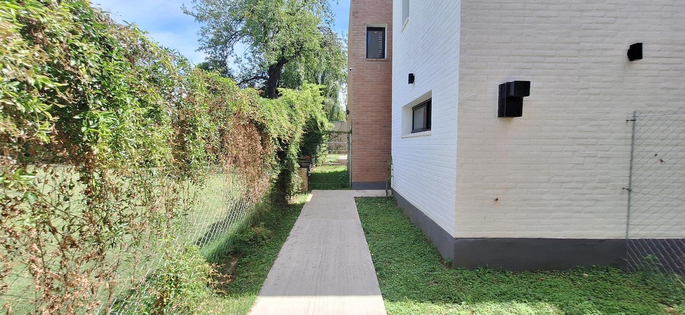 Casa en Venta en Arguello, USD 145.000