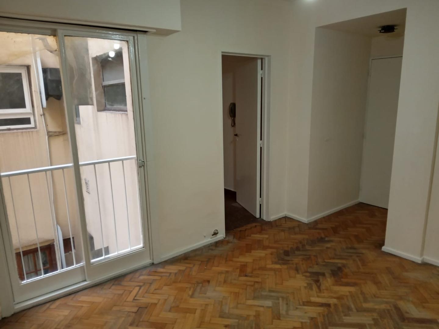 San Irineo 300, Piso 4