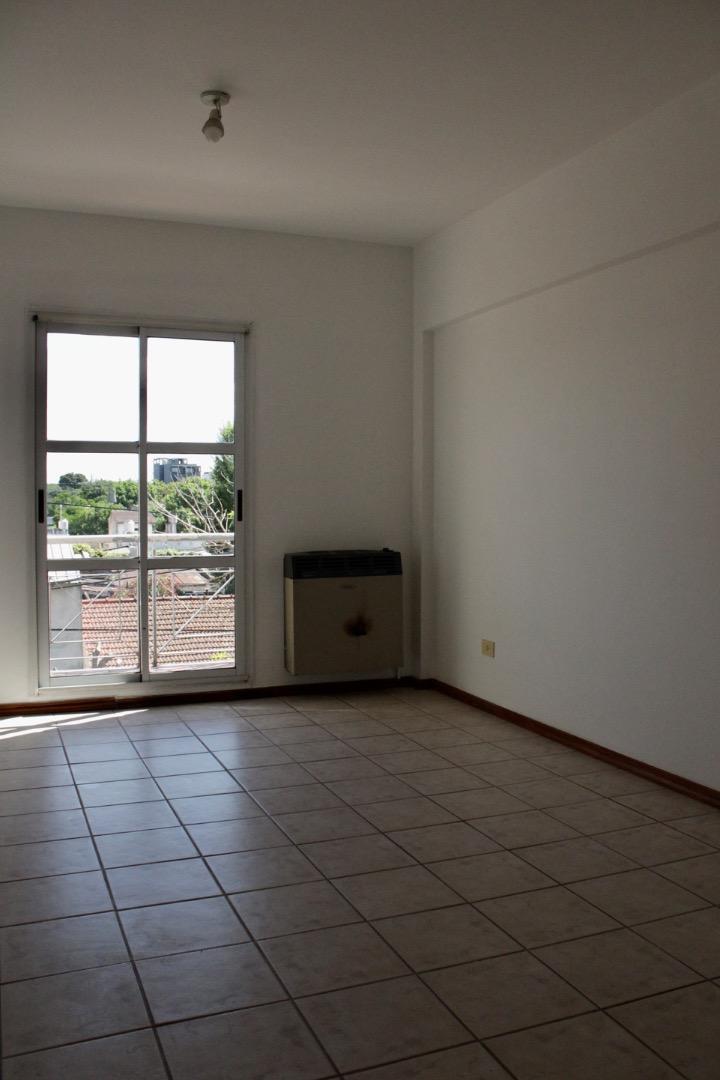 Departamento en Alquiler en Belen de Escobar, $ 1.200.000
