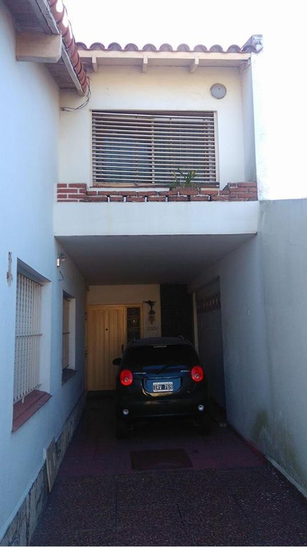 Depto Tipo Casa en Venta en Lanus Este, USD 68.000