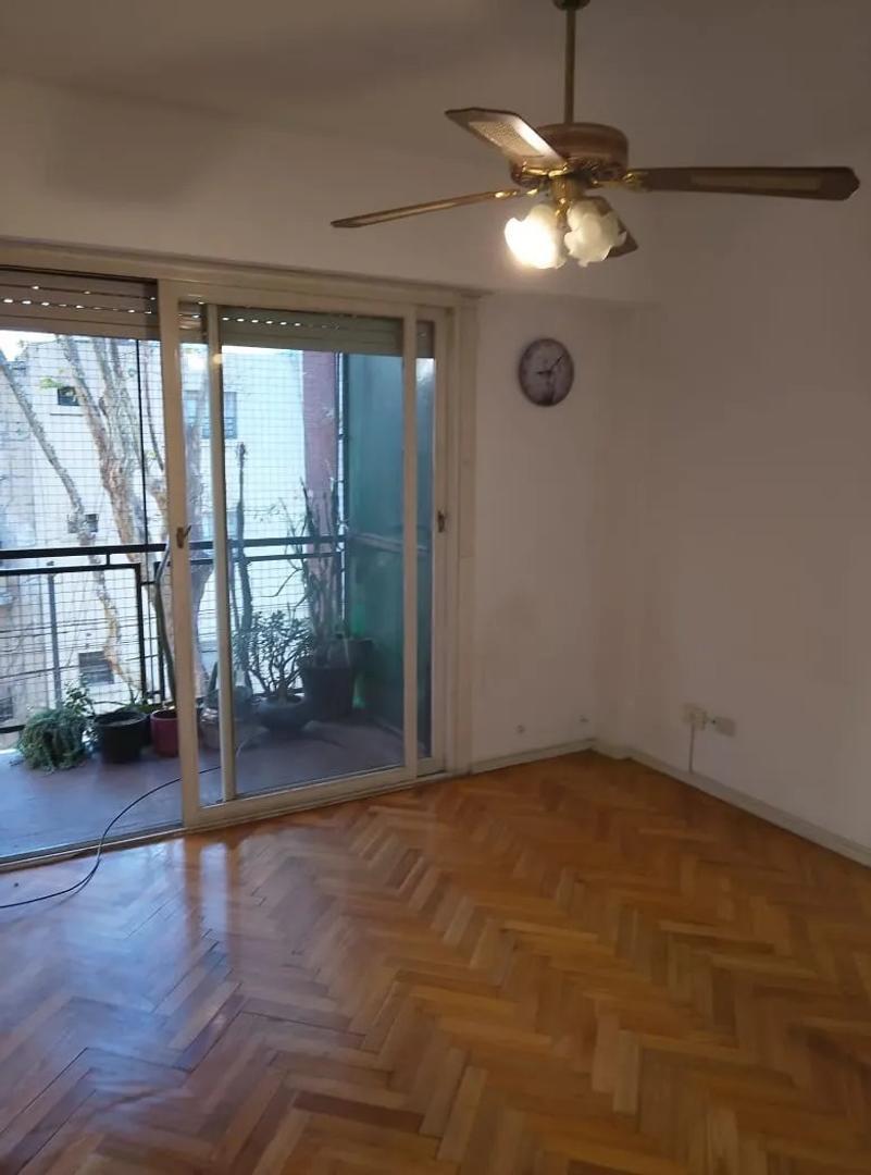 Venta 4 Ambientes Frente Balcón Cochera Palermo Hollywood