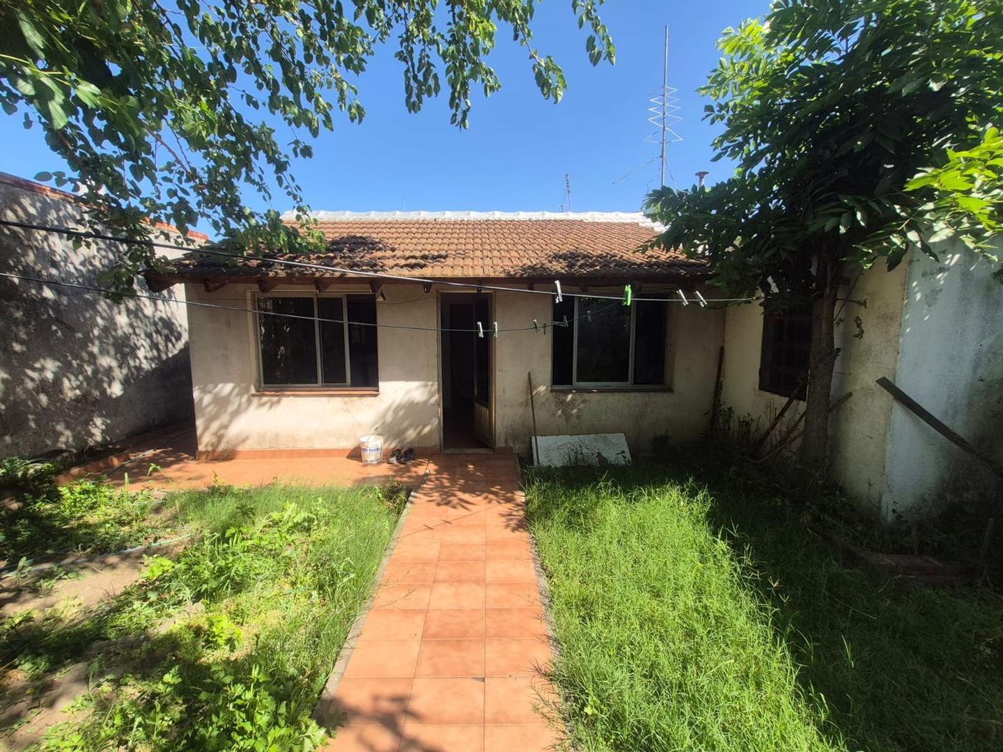 PH 3 AMBIENTES EN VENTA CON QUINCHO ESCALADA LANUS