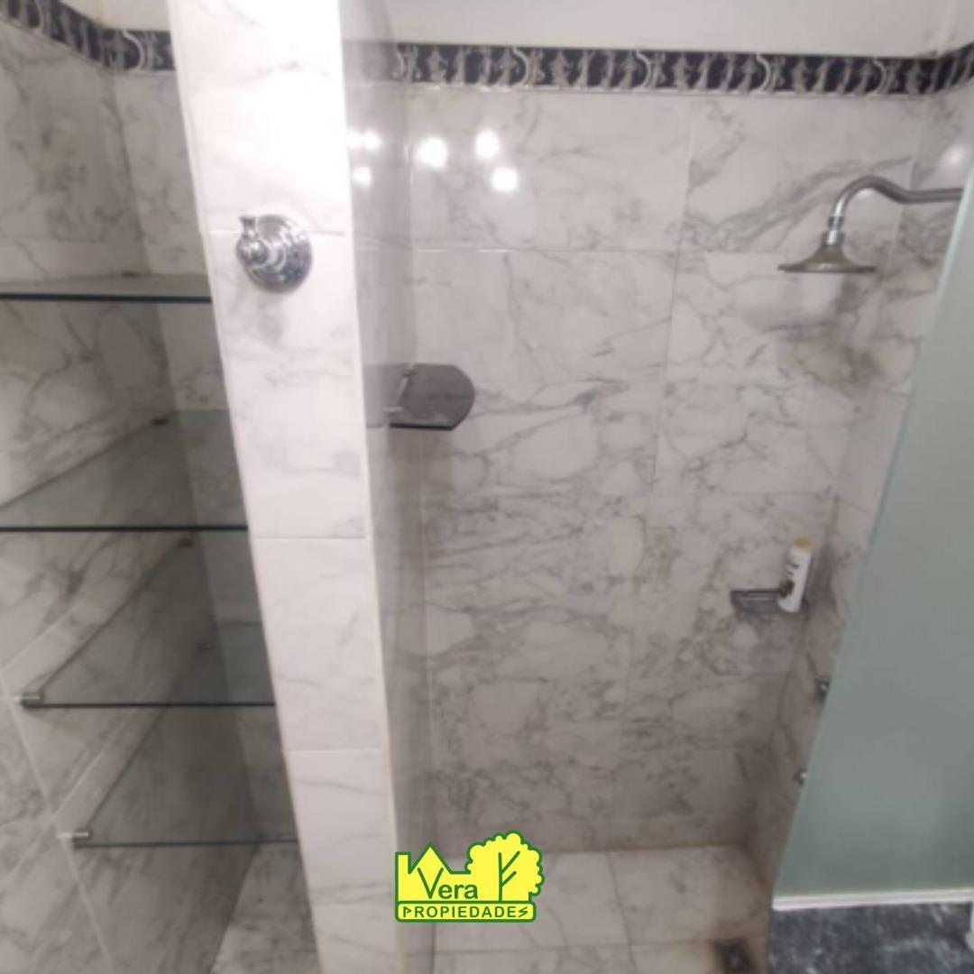 APTO CREDITO CASA  4 AMB Y PISCINA-LOTE 2500M2  DEL VISO