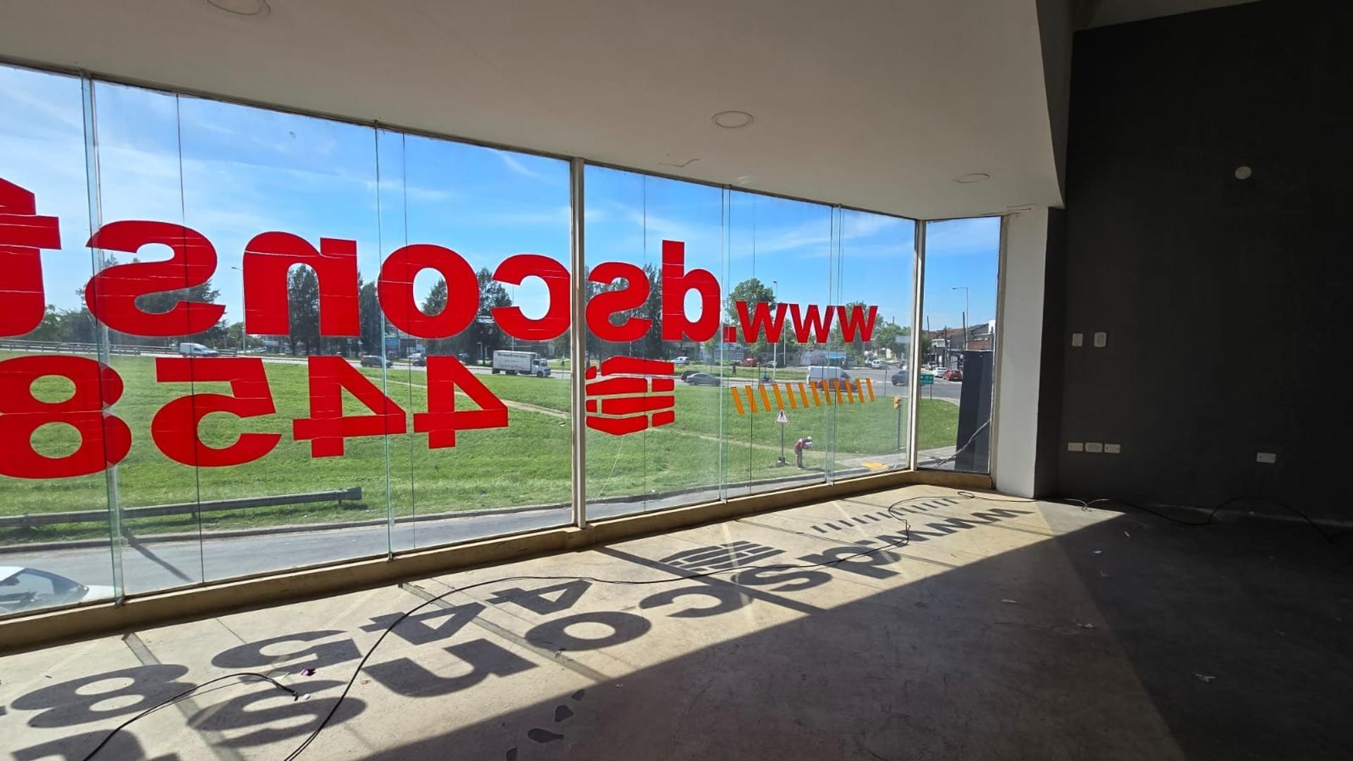 Oficina 3 ambientes con 1 baño