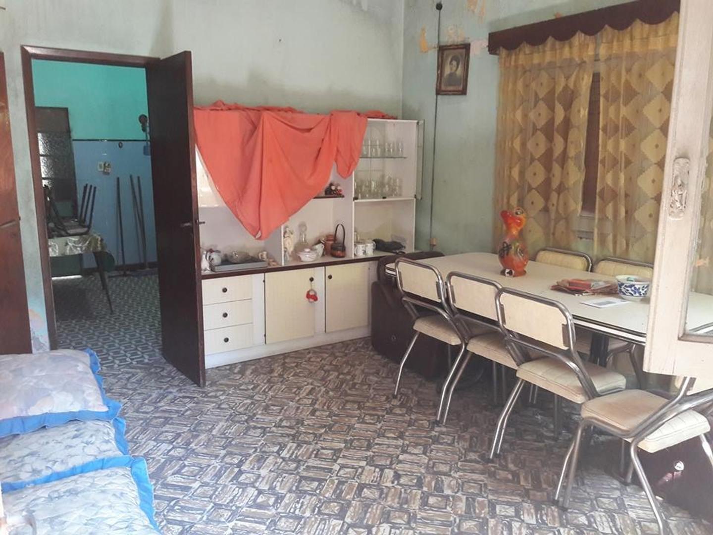 Casa 3 ambientes con 1 baño