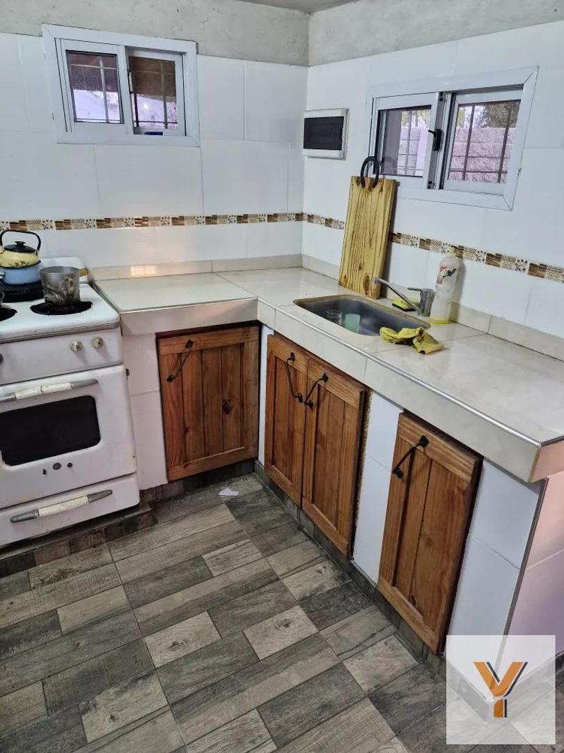 Casa en venta - 4 Dormitorios 2 Baños - 3.300Mts2 - Alejandro Korn, San VicenteA