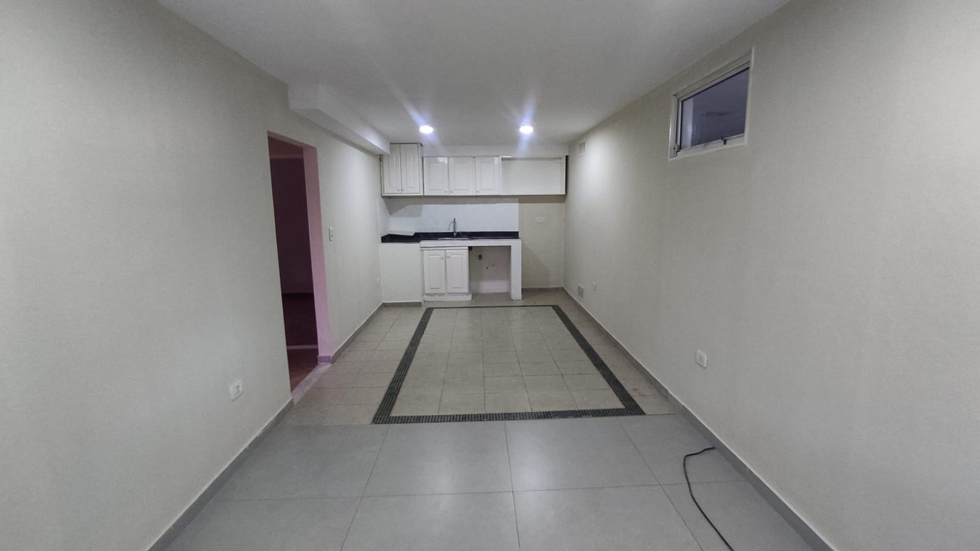 Departamento en Alquiler en De Vicenzo Grande, $ 450.000