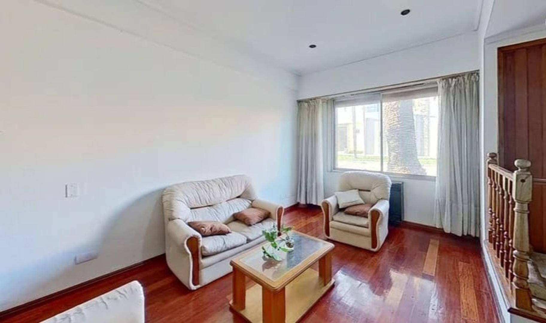 VENTA casa 5 ambientes EZPELETA