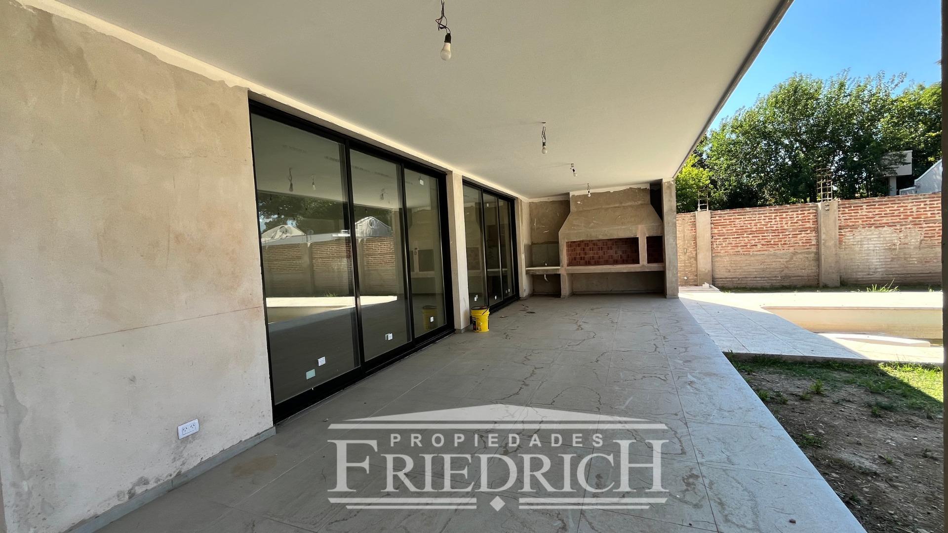 CASA EN VENTA  - LA REJA  - MORENO