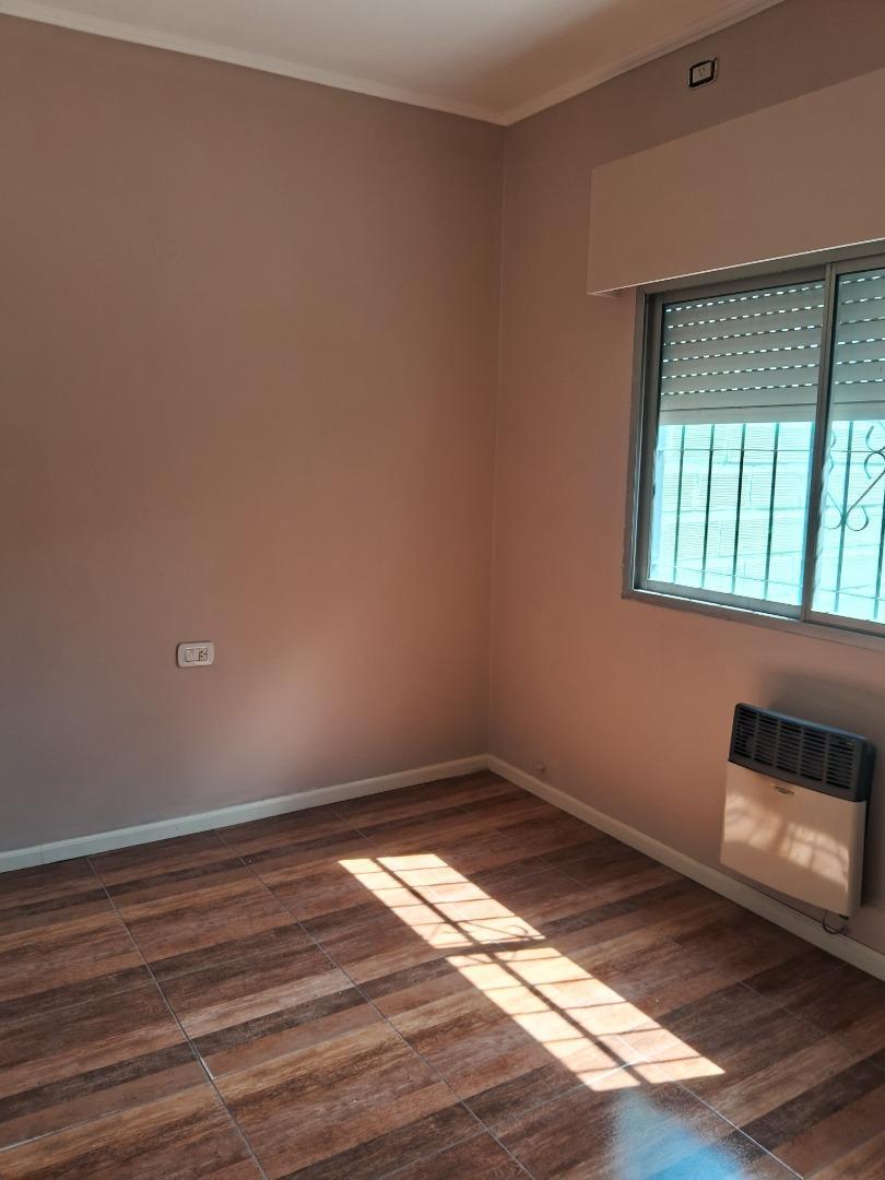 Casa En Alquiler En Jose C Paz