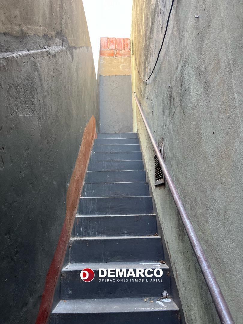 Depto Tipo Casa en Alquiler 48 años