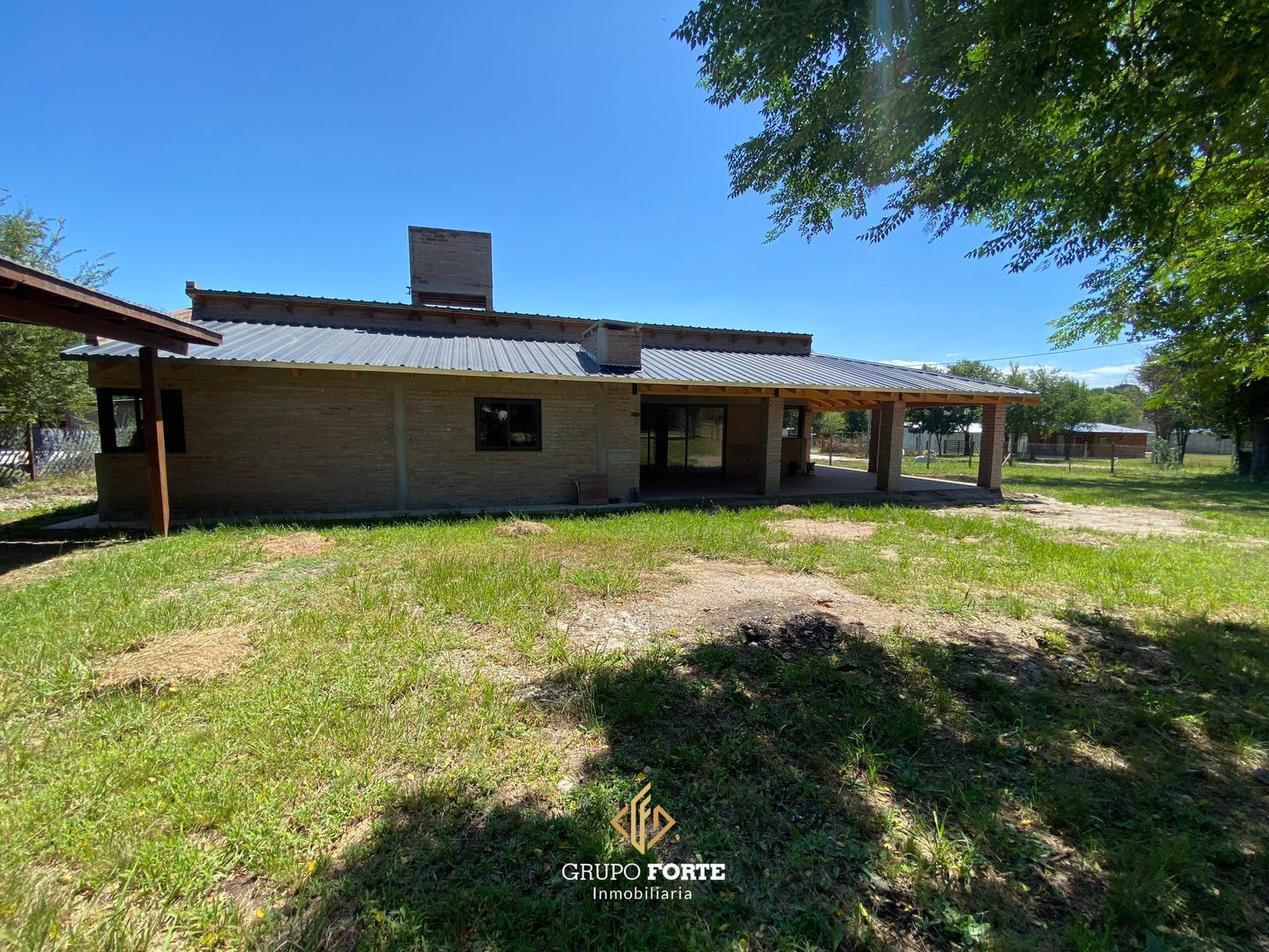 Casa en Venta con 4 cocheras