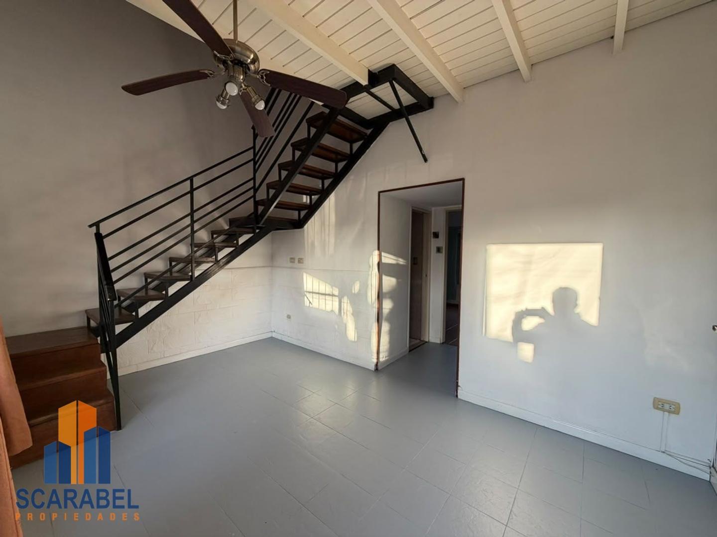 Depto Tipo Casa en Venta de 3 ambientes