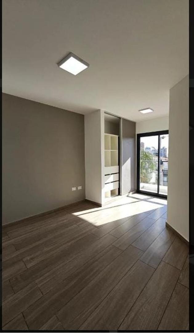 Velez Sarsfiel 677 , Piso 4