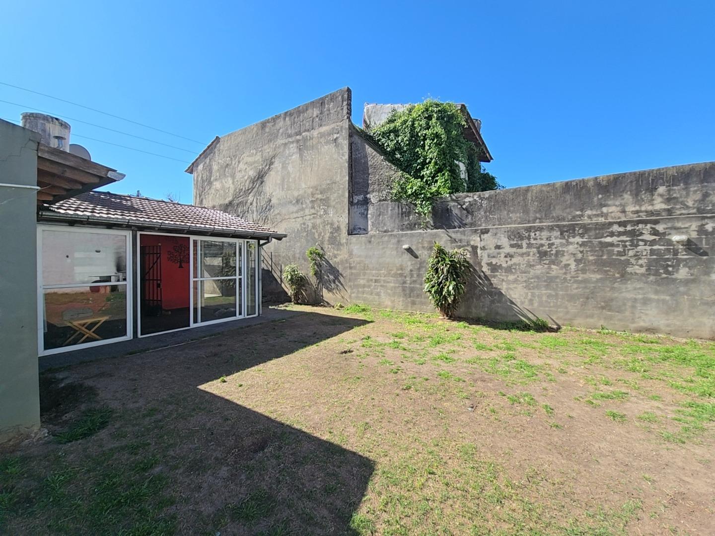 Casa lote propio de 257m2 - Villa Ballester