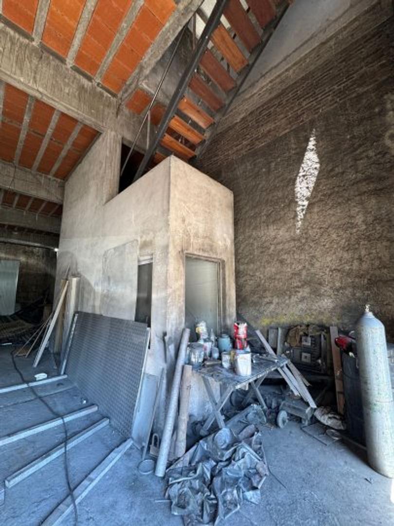 Galpon en Alquiler 9  mts Frente