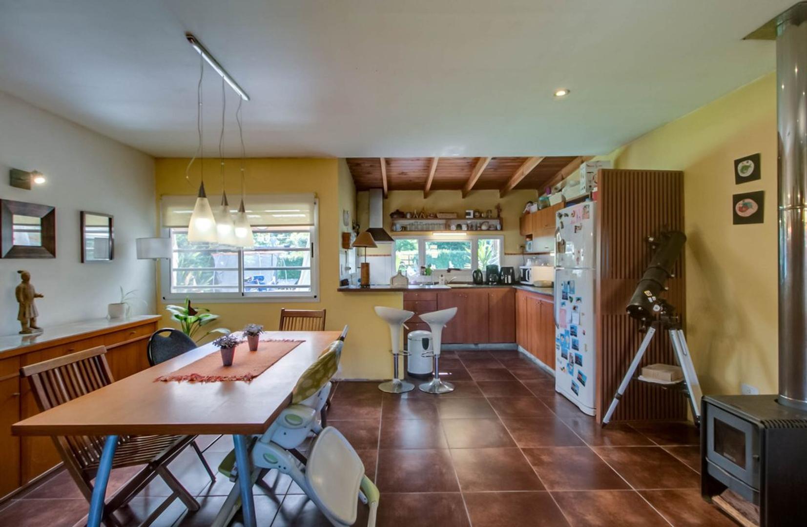 Casa 4 ambientes con 1 baño