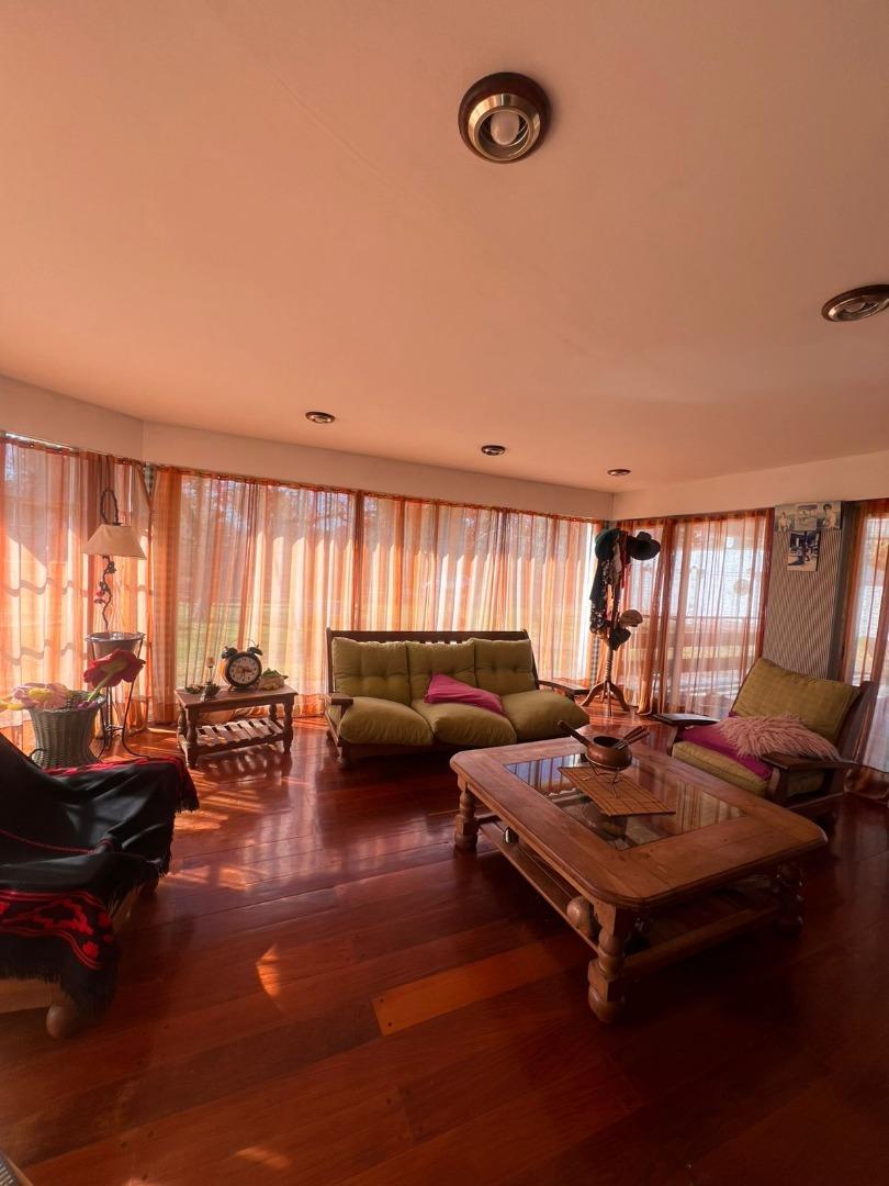 VENTA -Casa - 4 dormitorios - De Vicenzo Grande