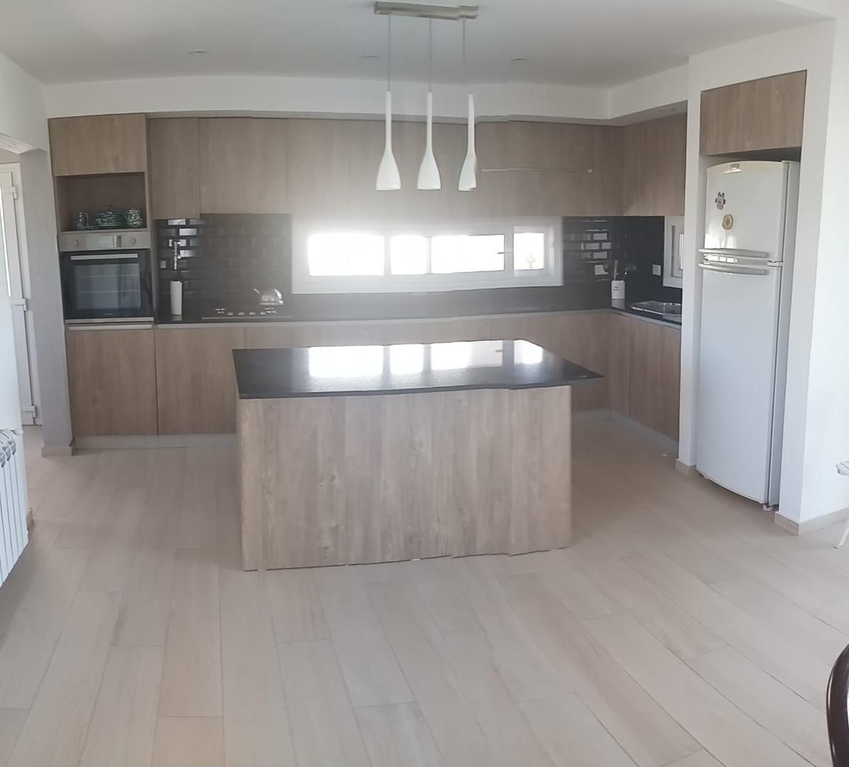 Casa en Venta en Fincas de San Vicente, USD 210.000