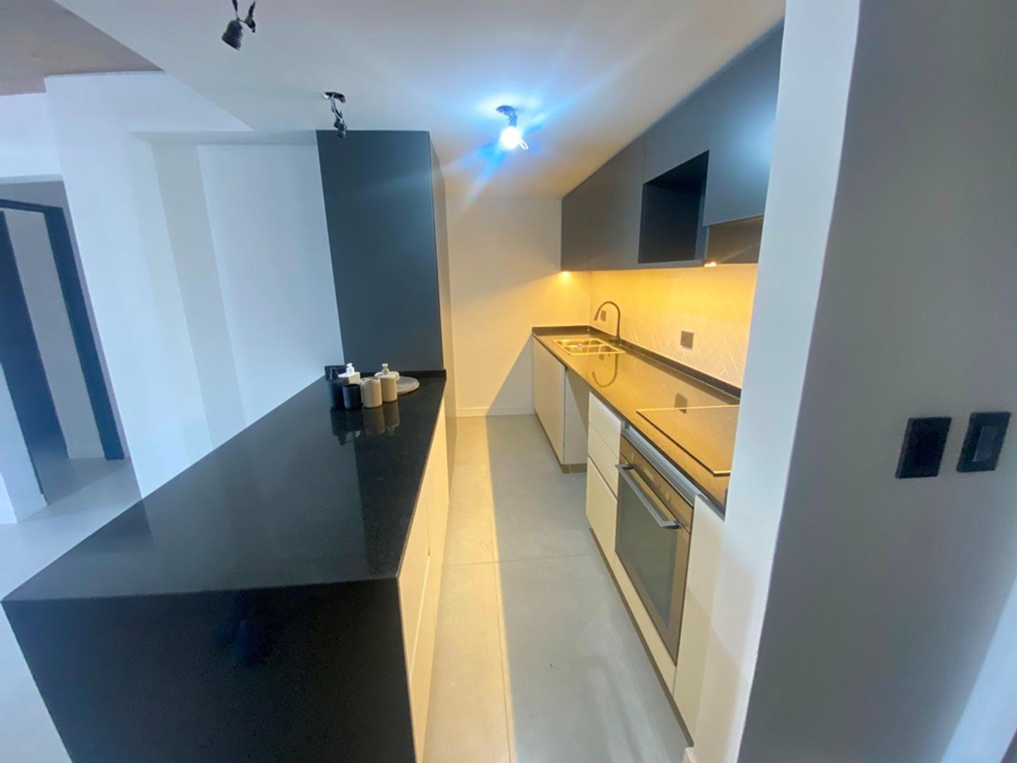 Departamento en Alquiler en Barrio Parque Leloir, USD 1.200