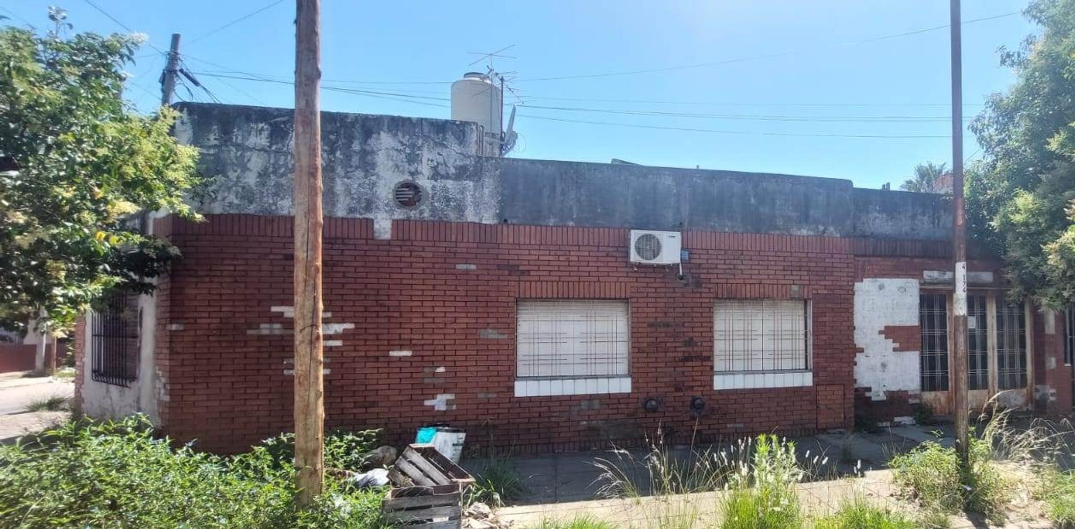 CASA S/LOTE 8.66X15.56 MTS A RECICLAR