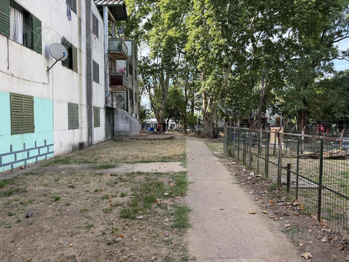 Departamento En Venta 4 Amb. Complejo Catonas - Moreno