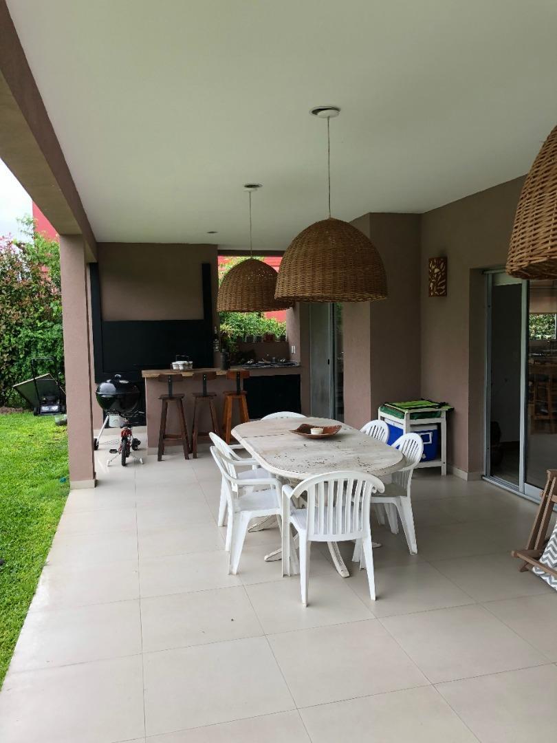 Casa en Alquiler Temporal en Ayres Plaza, USD 4.500