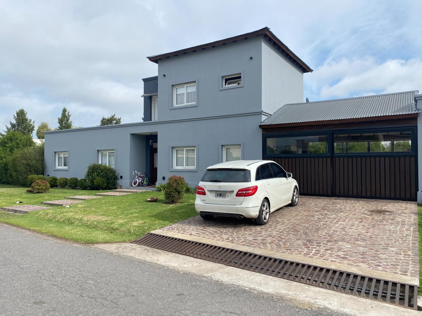 Casa venta Las Golondrinas Berazategui Hudson