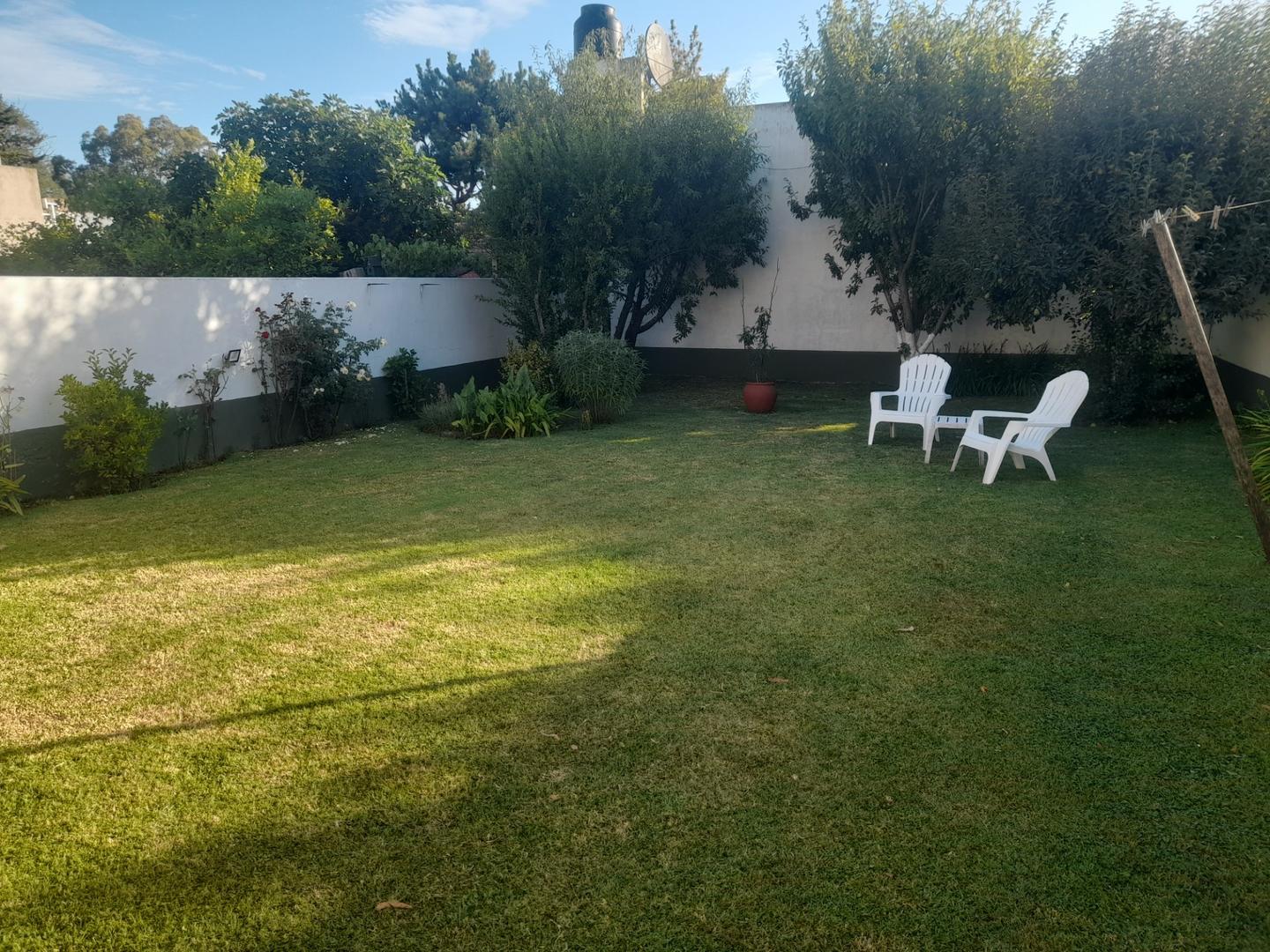 Casa 3 ambientes con 2 baños