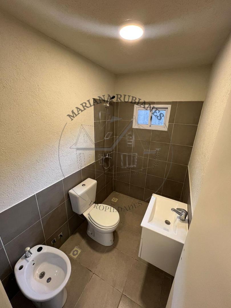 Depto Tipo Casa 2 ambientes con 1 baño