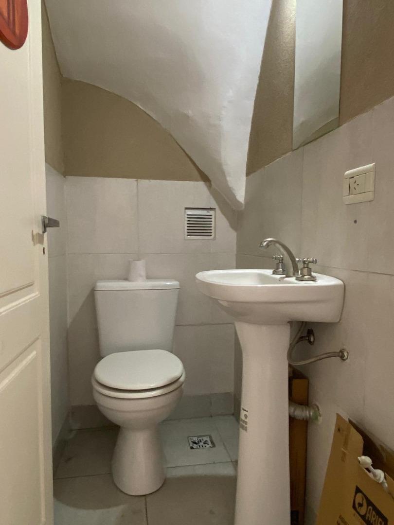 Casa en Alquiler con 1 cochera