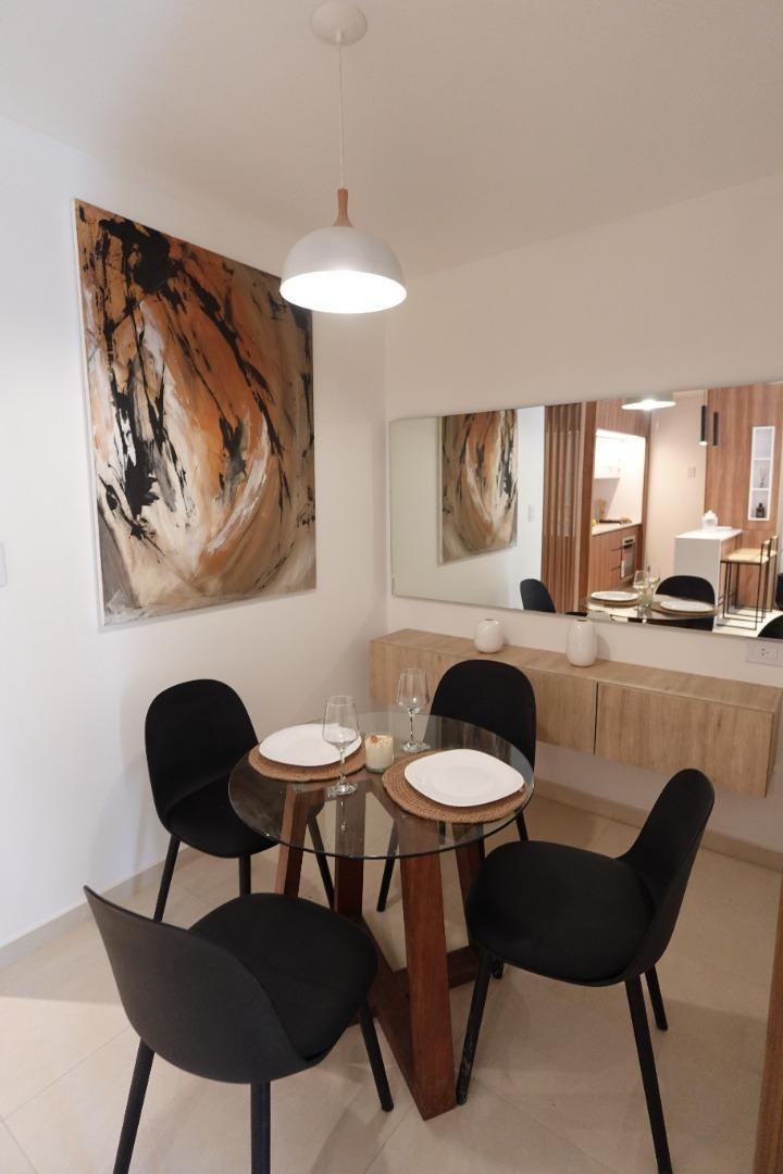 Departamento 2 dormitorios con patio Entre Rios 430