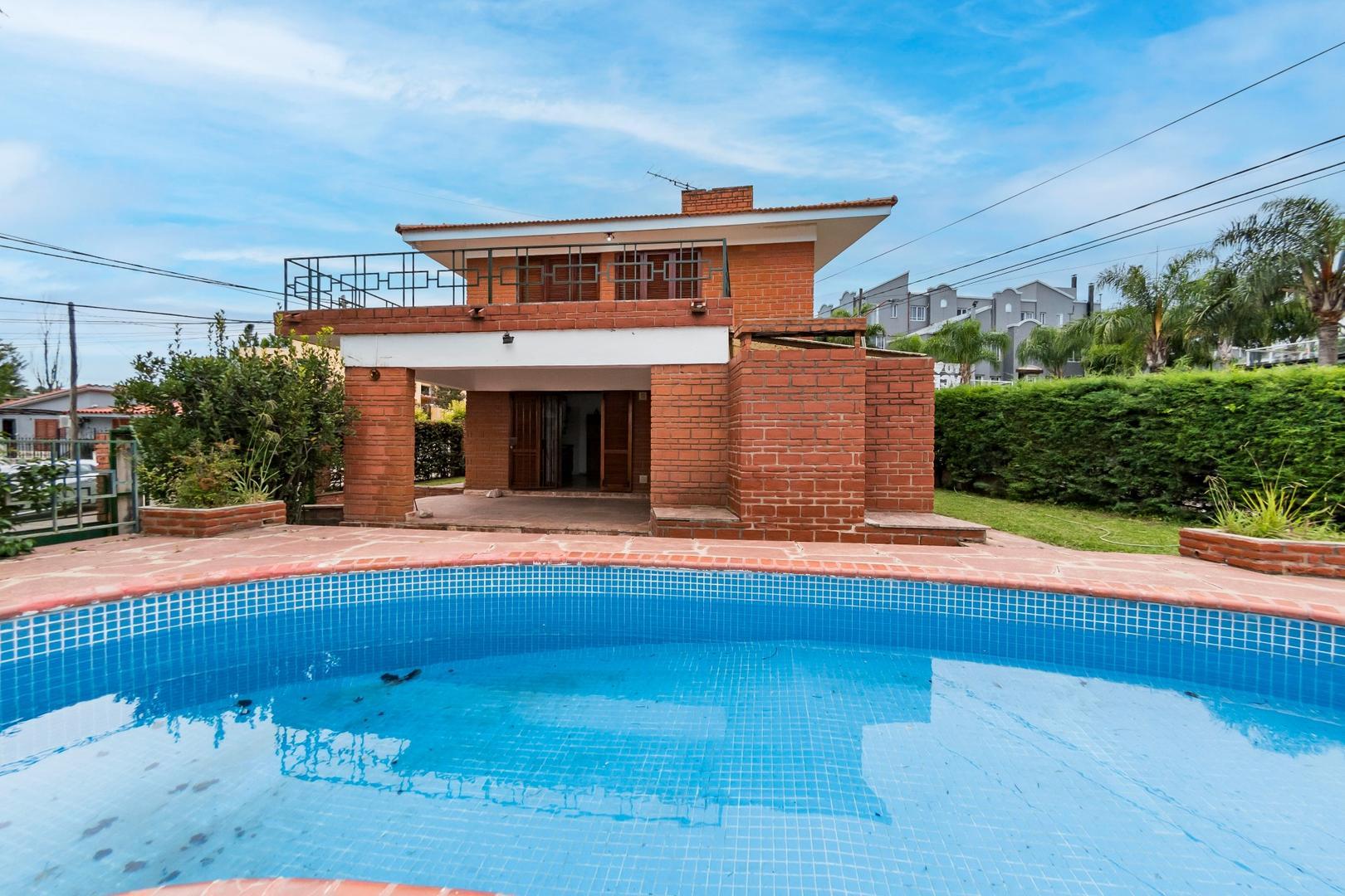 Casa en Venta con 1 cochera